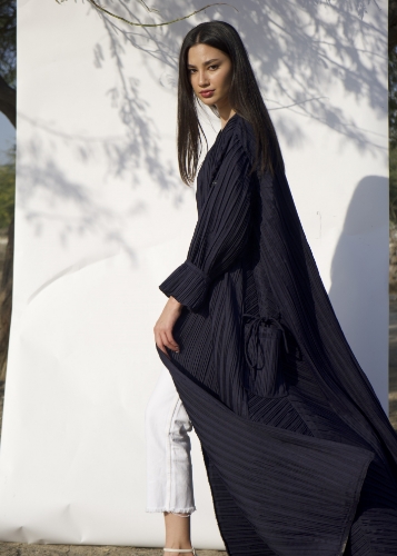 Picture of Navy blue pleated Abaya