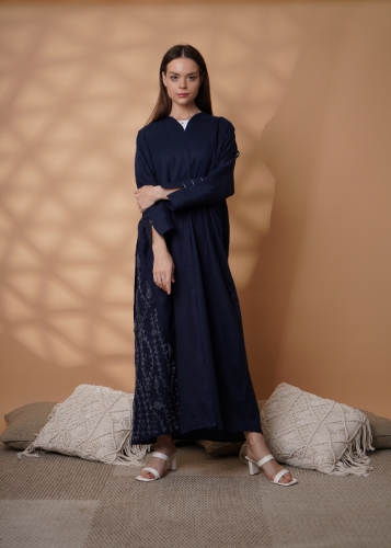 صورة Pure linen navy blue abaya with handmade embroidery 