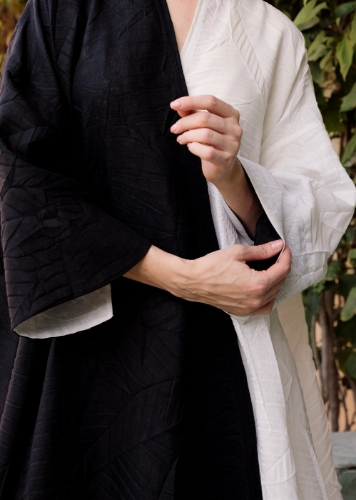 Picture of Black & White leaf textured linen abaya